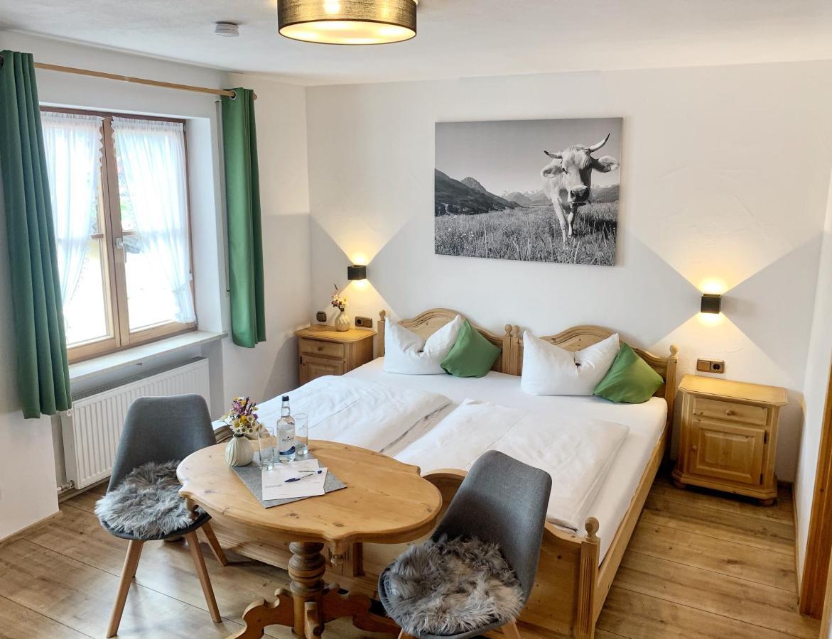 Gaestehaus "Zur Schmiede" Wertach Extérieur photo