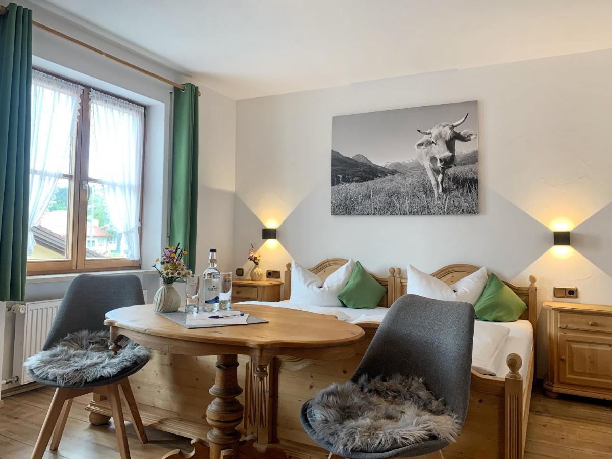 Gaestehaus "Zur Schmiede" Wertach Extérieur photo