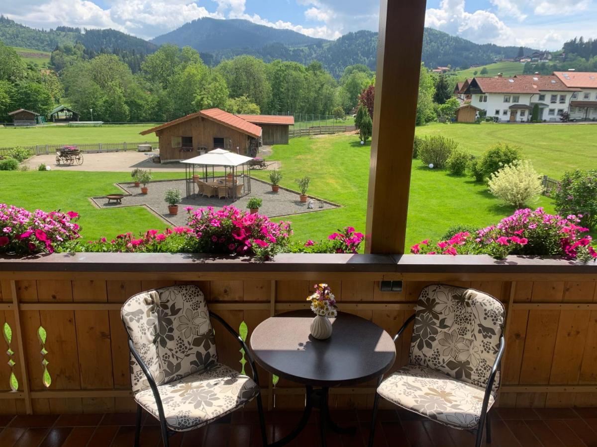 Gaestehaus "Zur Schmiede" Wertach Extérieur photo